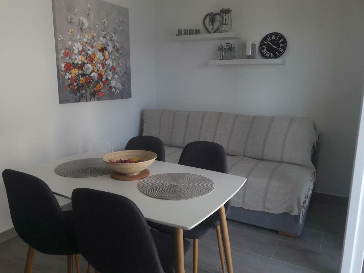 Apartment Tea 2 Примоштен Экстерьер фото