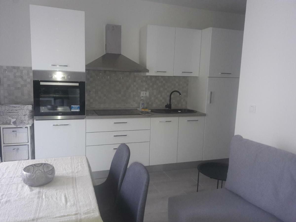 Apartment Tea 2 Примоштен Экстерьер фото