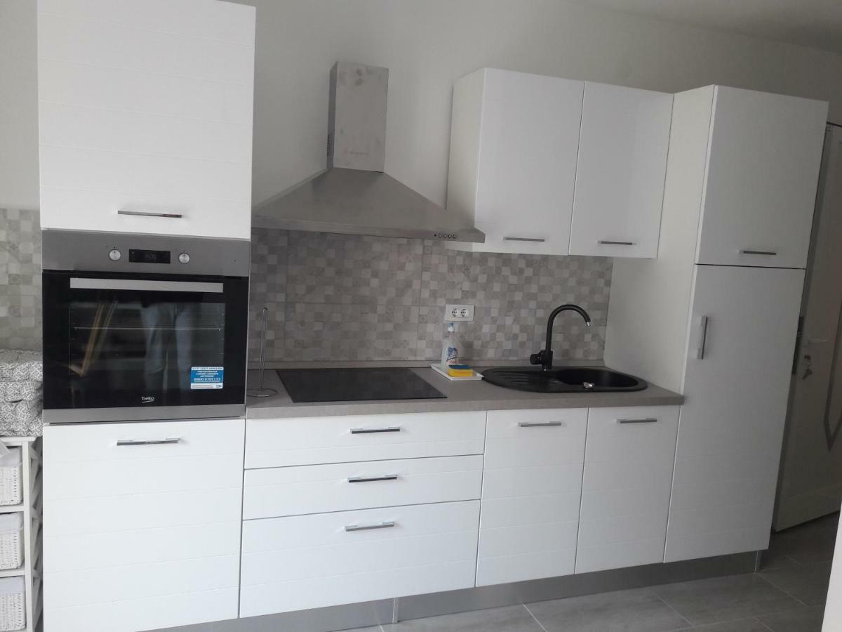 Apartment Tea 2 Примоштен Экстерьер фото